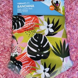 MEDIUM/ LARGE DOG 🐶 GRAPHIC DESIGNED BANDANA 