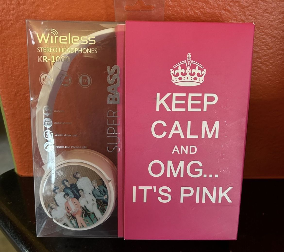 New K-pop high-performance headphones with built-in mic