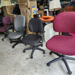 Delivery Avail $55 Each Desk Chair Office Chairs Big And Tall Wide Task Chairs
