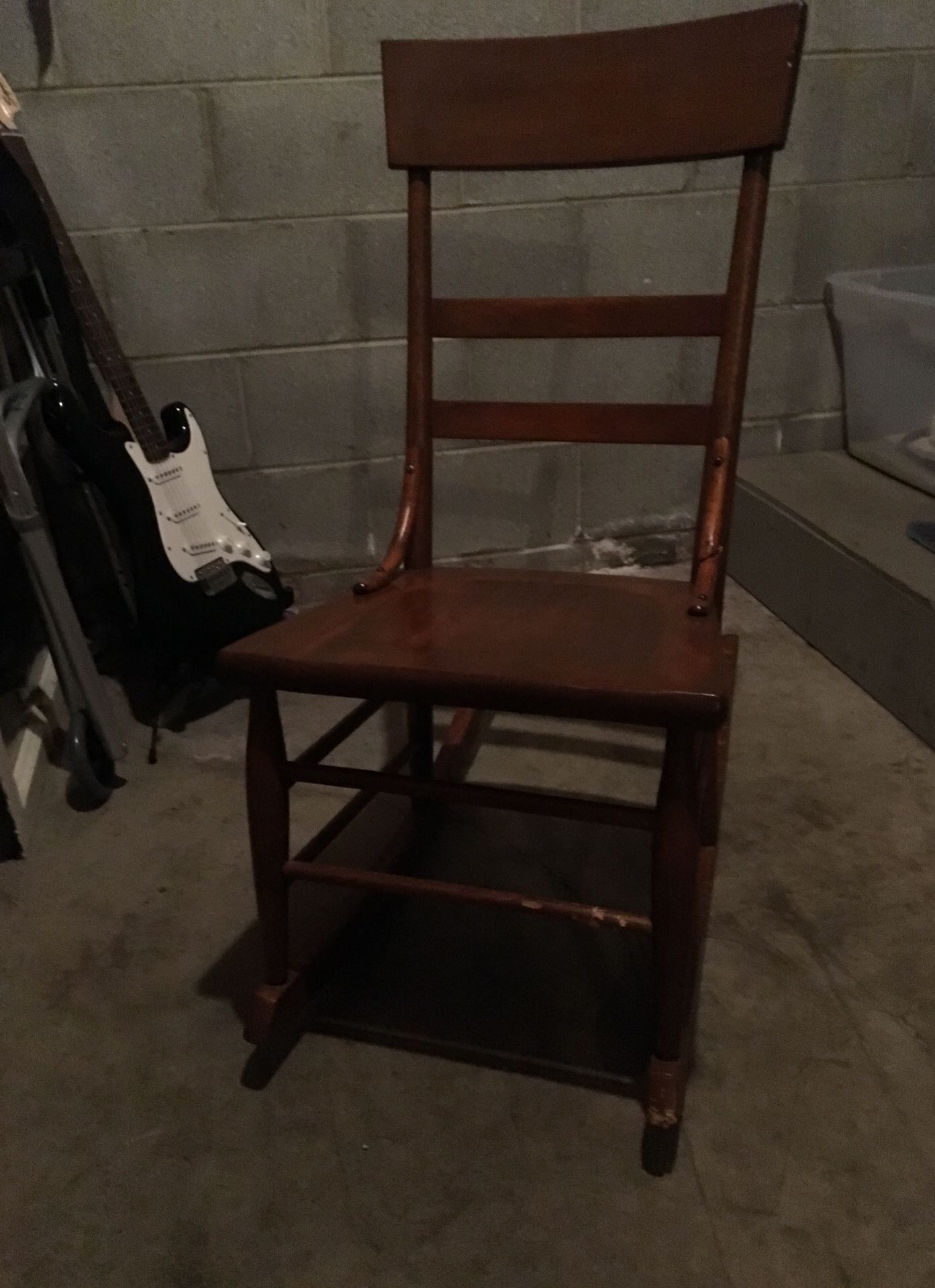 Antique Rocking chair