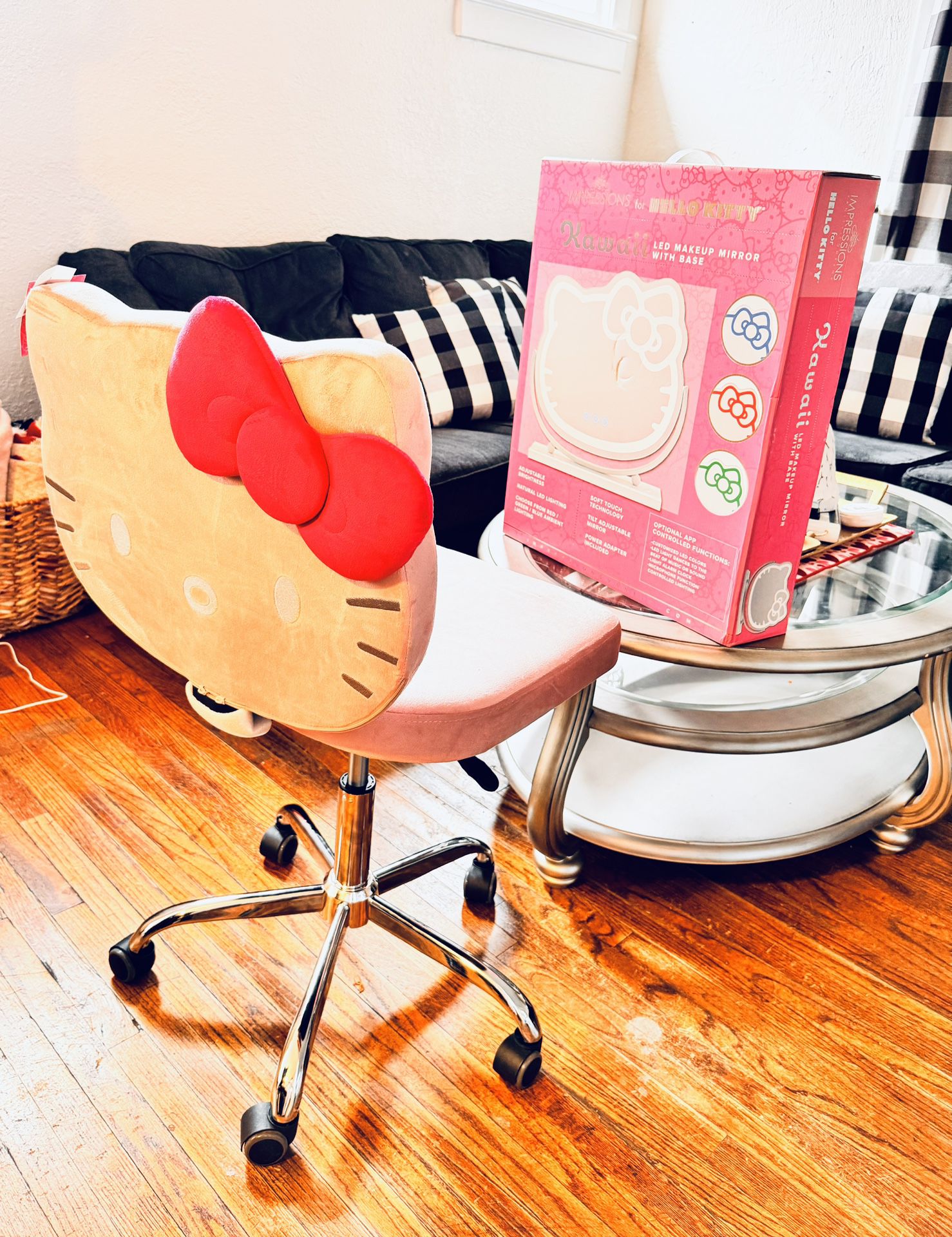 Vanity Mirror Hello Kitty And Chair Hello Kitty Makeup
