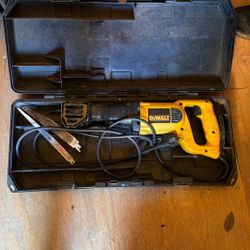 DeWalt Electric Saw