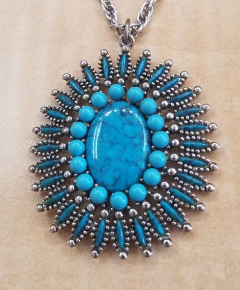 Costume Jewelry Necklace
