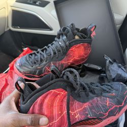 Stranger Things Nike Foamposite 