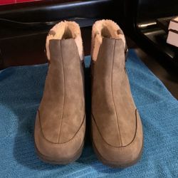JBU Taupe Faux Fur Ankle Boots Sz 9M
