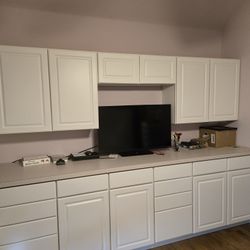 Cabinets Like New