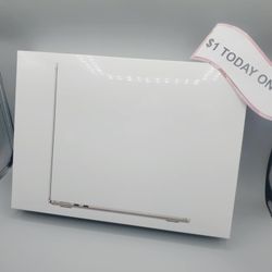 Apple MacBook Air 13-inch M2 