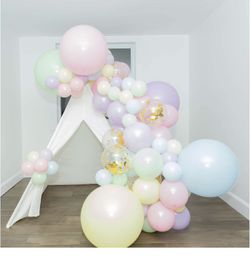 Balloon Tent Decor