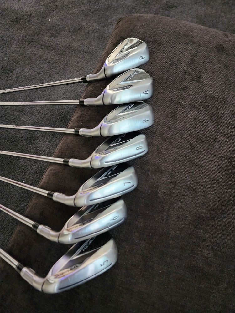 Taylormade stealth irons 5-Sw (8 clubs)