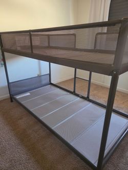 Bunk bed