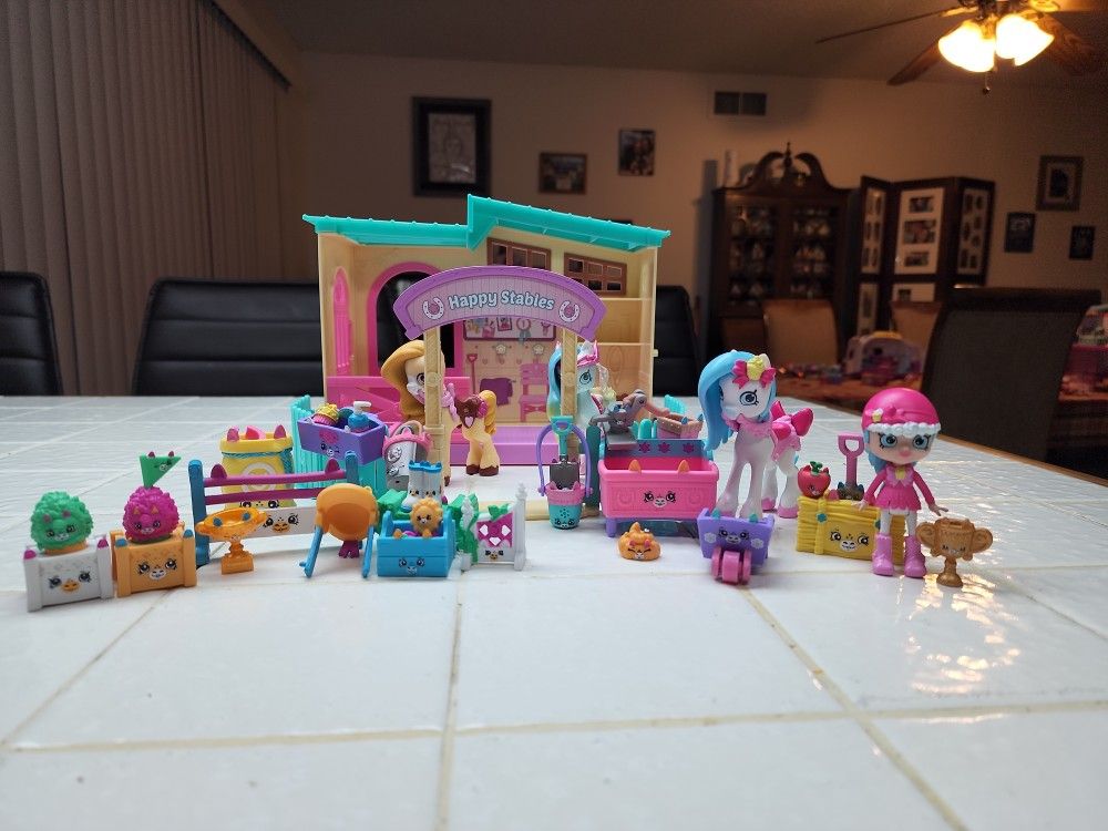 Shopkins Happy Places Happy Stables Playset and Jessicake Doll