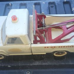 1960s Tonka Tow Truck  Model 11060 Stamped