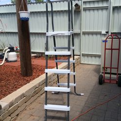 Pool Ladder  For Up To 52 Inch 