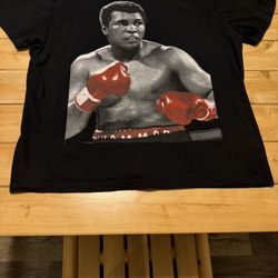 * Men’s Size XL Muhammed Ali Black T Shirt * Bright Black, Like New, No Rips, Tares, Stains and a Non Smoking Home. 