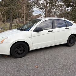2010 FORD  FOCUS SE