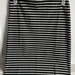 Womens Size Small Elastic Waist Band Skirts