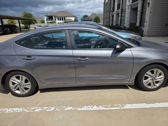 Elantra 2019