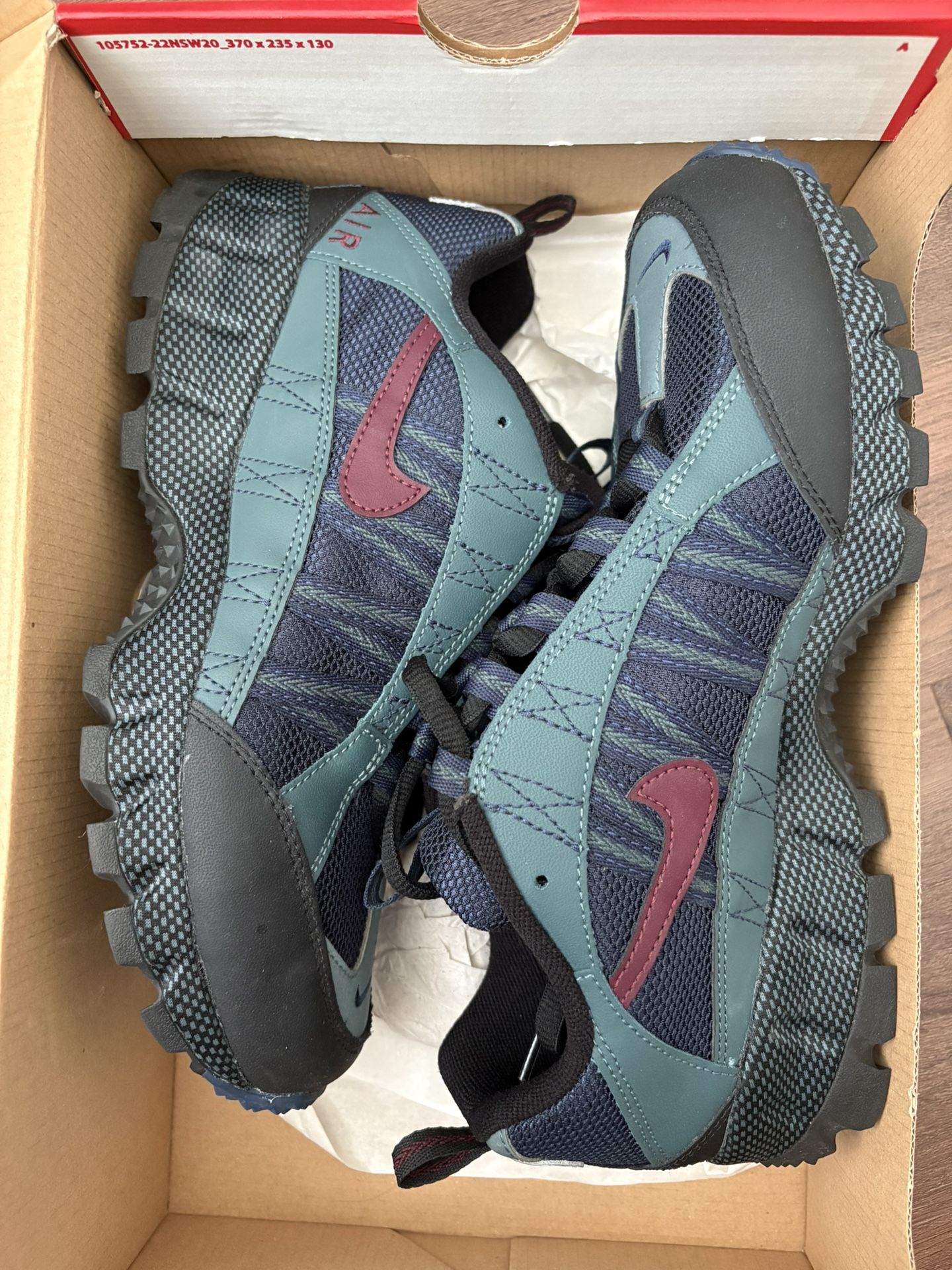 Nike Air Humara Qs Size:9.5