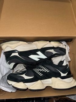 New Balance 9060 Black and White Size 9.5