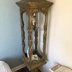 Unique Vintage Display With Light