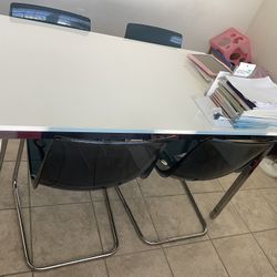 Dinning Room Table/ Mesa De Comer