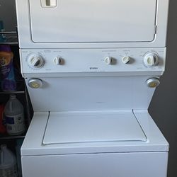 Stackable Kenmore Washer Dryer 
