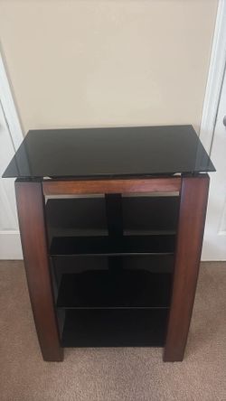 Free ! Entertainment stand / tv table
