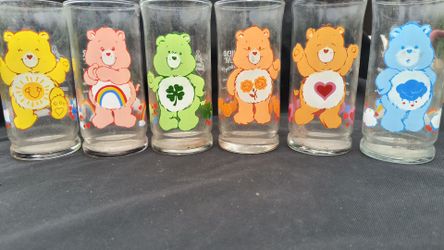 1983 Pizza Hut Carebear glass set
