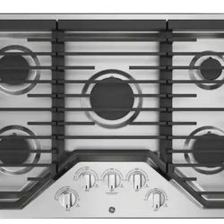 30 in. Gas Cooktop in Stainless Steel with 5 Burners Including Power Burners