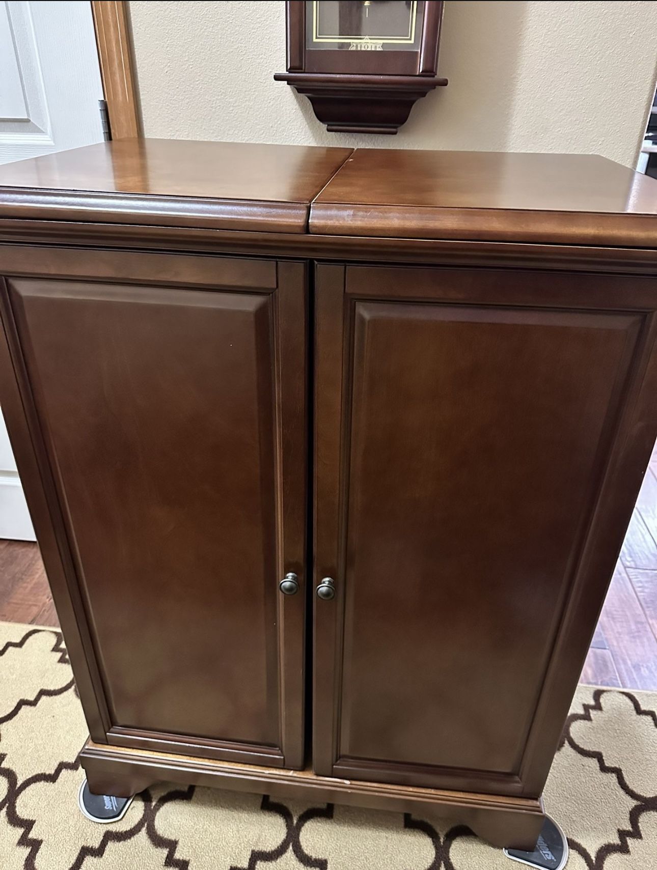 Crosley Cambridge Expandable Bar Cabinet 