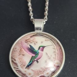Hummingbird Pendant Necklace Silvery 1"×1.4" Stunning