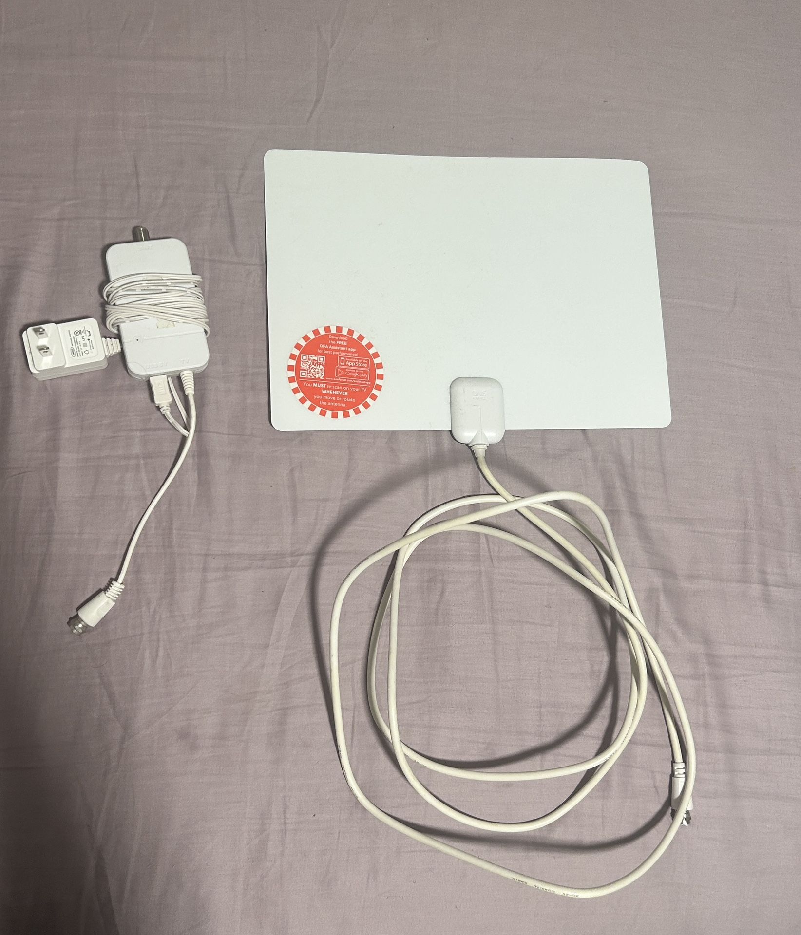 Amplified Ultra Thin HDTV Antenna