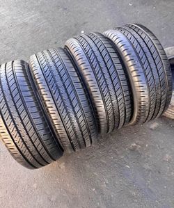 205 55 16 HANKOOK I'm selling this set of tires with 80% life left on all 4