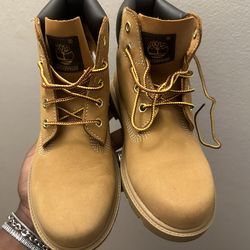 2.5 IN KIDS TIMBERLANDS