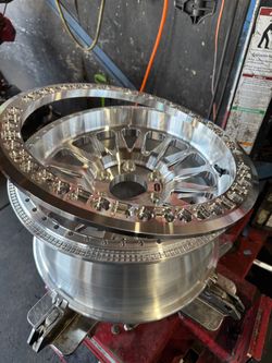 Kmc impact beadlocks 17x9 6x139 6x135