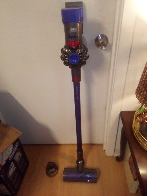 Dyson V8 Animal+ Vacuum Cleaner