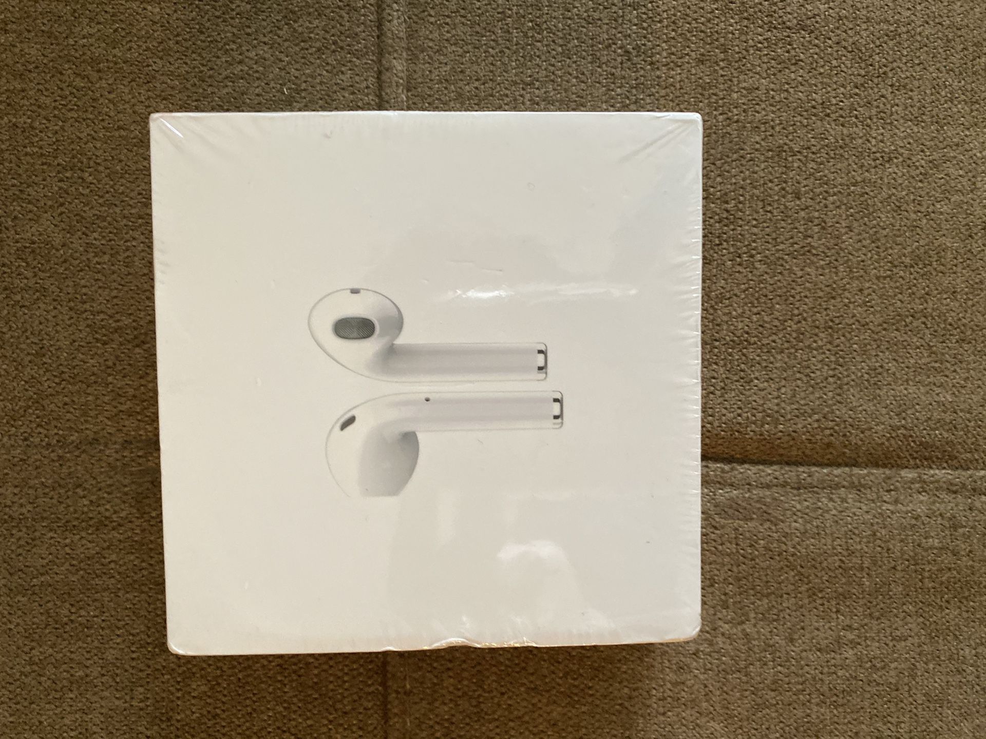 Wireless air pods for both apple or android phones new in box