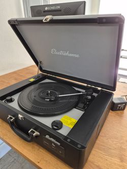 Electrohome Portable Suitcase Turntable Record Player