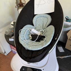 Mamaroo 4