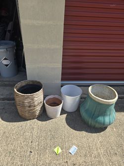 4 flowerpots