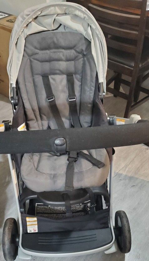 Like New Graco Ready 2 Grow Stroller ( Only Used 2 Times )