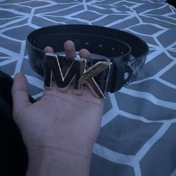 MK Belt Gray With Black Medium