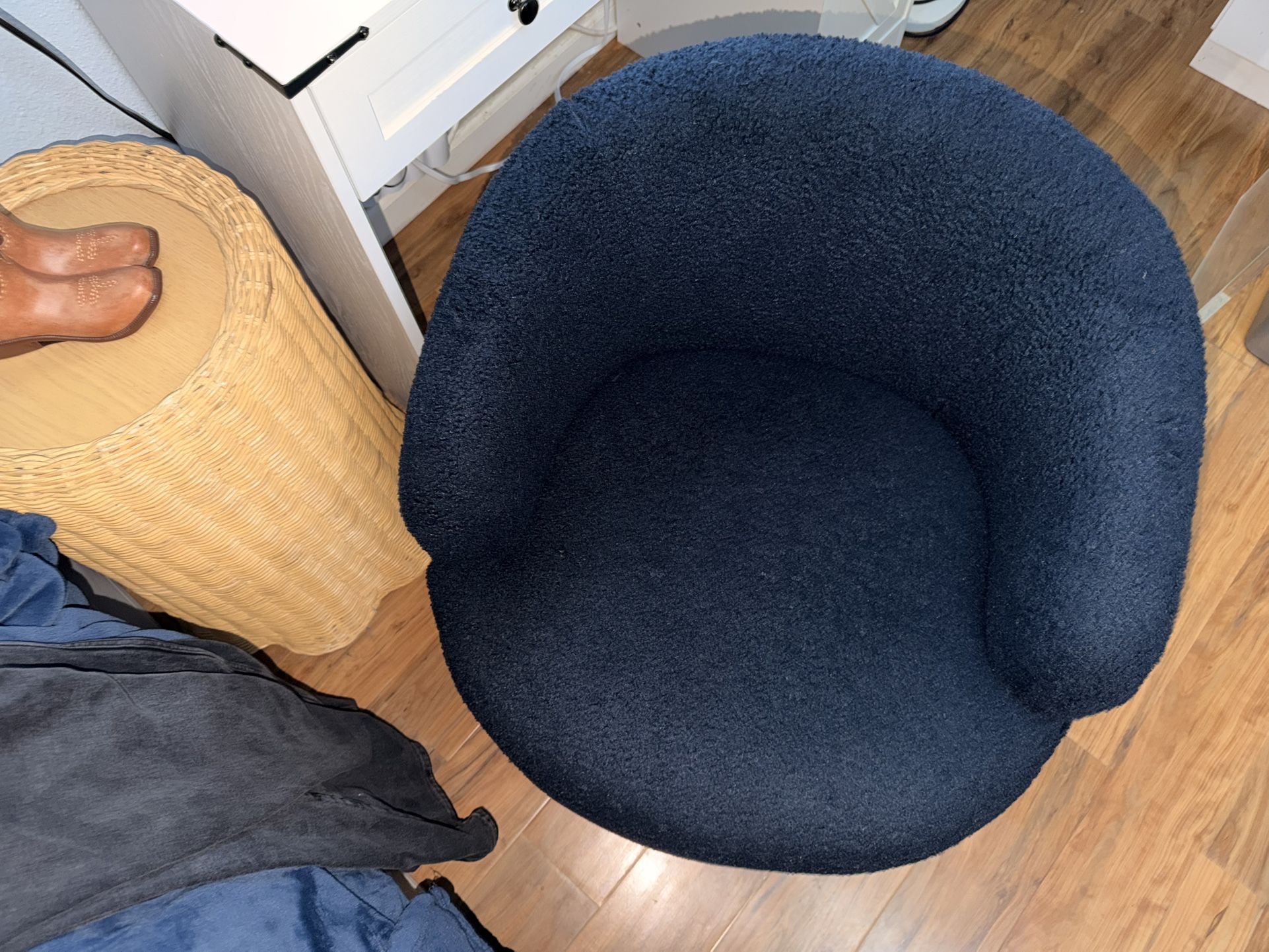 Swivel Teddy Bucket Stool Ottoman Chair