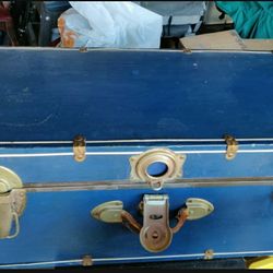 BLUE TREASURE CHEST STORAGE TRUNK