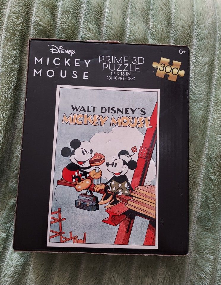 Disney's Mickey and Minnie 3D Puzzle - Brand New!