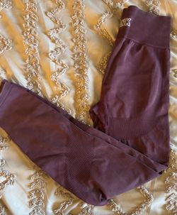 Victoria’s Secret Pink seamless leggings