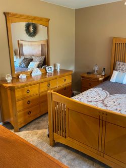 6 Piece Bassett Queen Solid Wood Bedroom Set