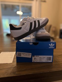 Women’s Addidas #sambas
