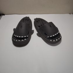 Sukeky Shark Sldes