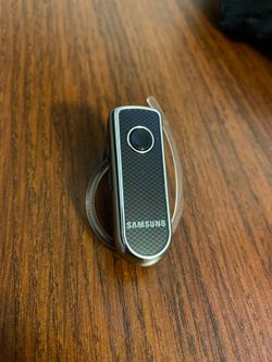 Samsung over the ear / microphone / Bluetooth